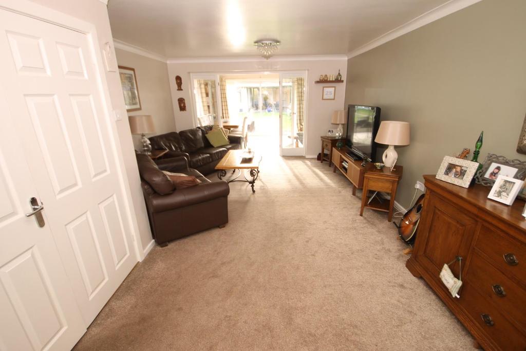 Lounge dining room