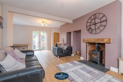 2 Burnsall Grove, Coventry, CV5 6BW