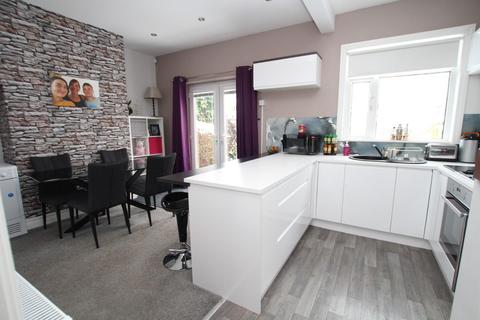 21 Leafield Avenue, Bradford, BD2 3SE