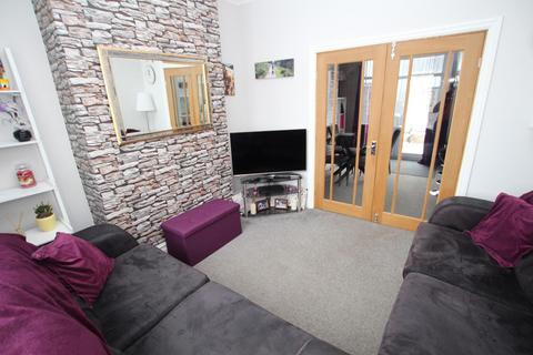 21 Leafield Avenue, Bradford, BD2 3SE