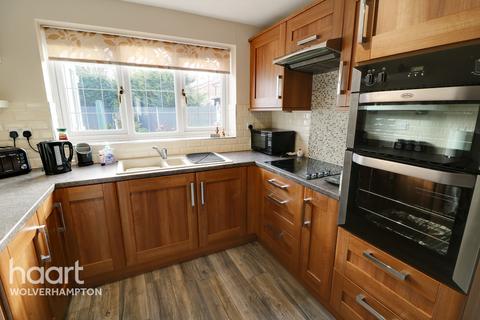 47 Clewley Drive, Wolverhampton, WV9 5LB