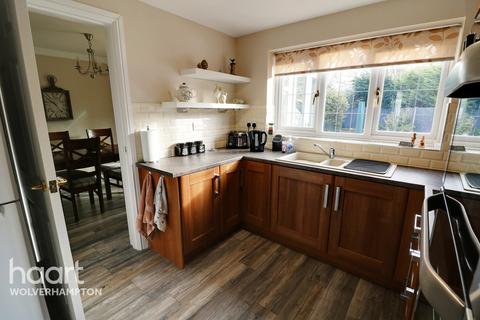 47 Clewley Drive, Wolverhampton, WV9 5LB