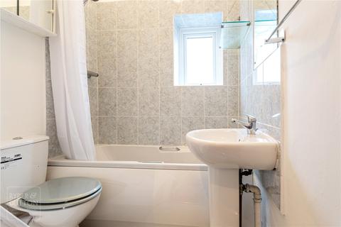 197 Denton Lane, Chadderton, Oldham, OL9 9DQ