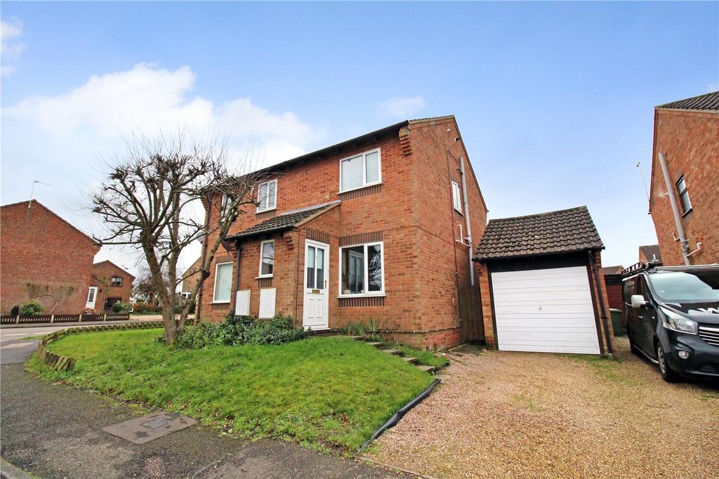 Giles Road, Spixworth, Norwich... 2 bed semidetached house £200,000