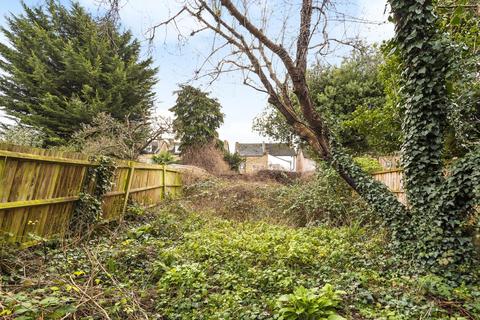 16 Melvin Road, London, SE20 8EU