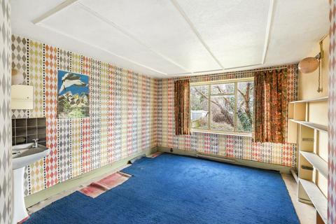 16 Melvin Road, London, SE20 8EU