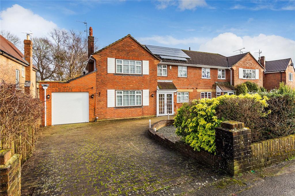 Carlton Road, Redhill, Surrey, RH1 4 bed semidetached house £715,000