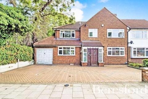 1 Farnes Drive, Romford, RM2 6NS