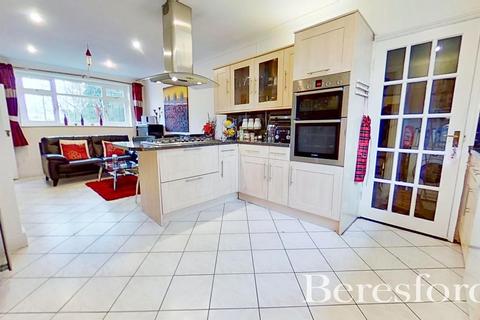 1 Farnes Drive, Romford, RM2 6NS