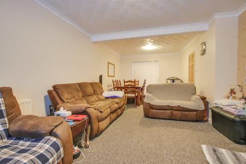 119 Bramley Crescent, Southampton, SO19 9LG