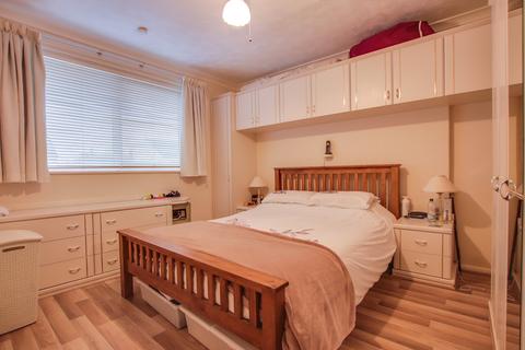 119 Bramley Crescent, Southampton, SO19 9LG