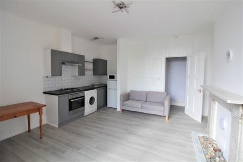 1 bedroom flat to rent, Regency Square, City Centre, Brighton, BN1