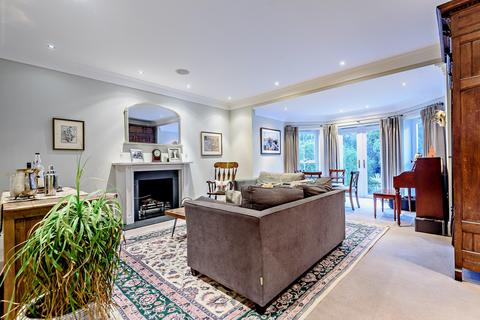 Treetops Knowle Grove, Virginia Water, GU25 4JB