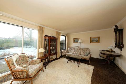 7 Beechmount Crescent, Edinburgh, EH12 5TU