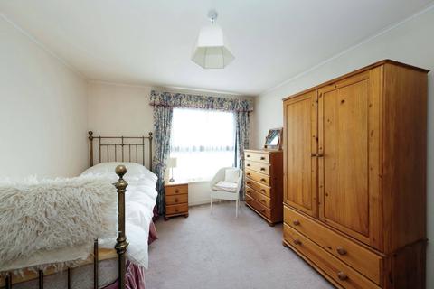 7 Beechmount Crescent, Edinburgh, EH12 5TU