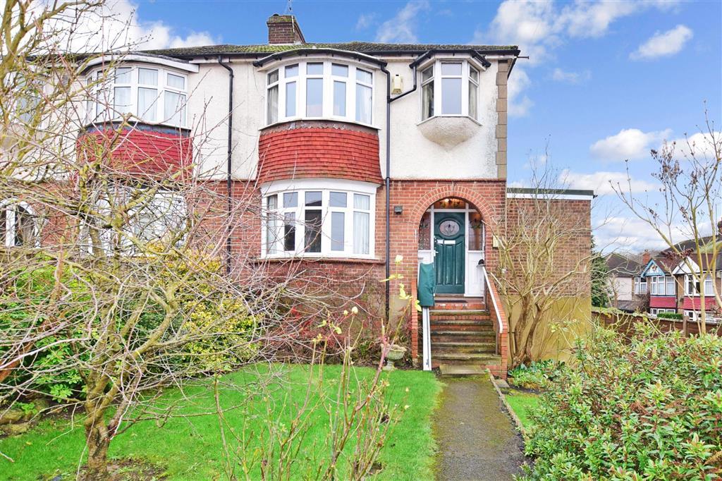 Grange Way, Rochester, Kent 3 bed semidetached house £400,000