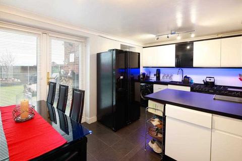 28 Cedar Road, Sturry, Canterbury, CT2 0HY