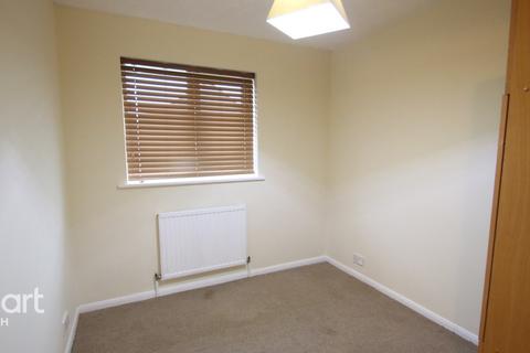 12b Berryfield, Slough, SL2 5SE