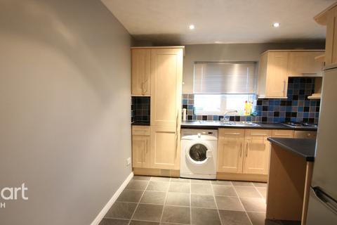 12b Berryfield, Slough, SL2 5SE