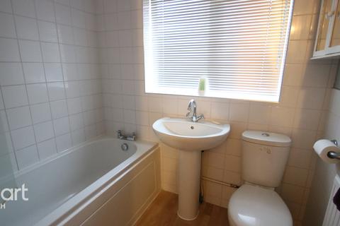 12b Berryfield, Slough, SL2 5SE