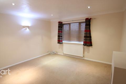 12b Berryfield, Slough, SL2 5SE