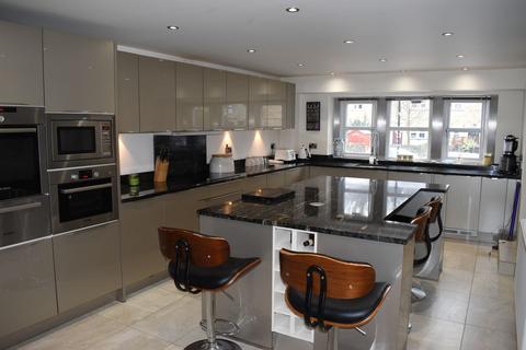 5 Bluebell Walk, Luddenden, Halifax, HX2 6RW