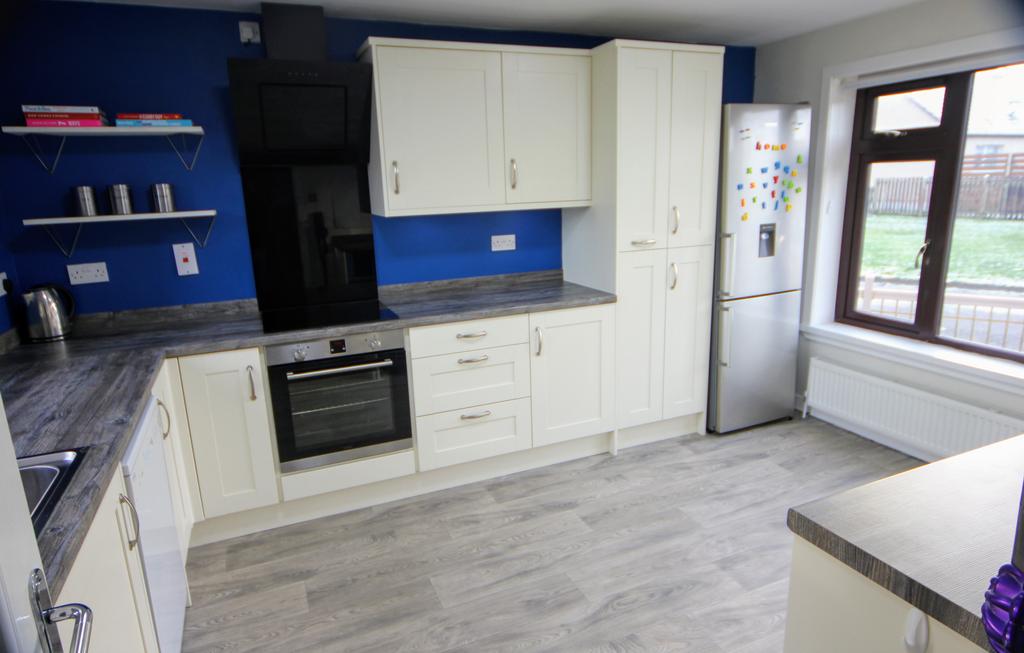 12 Mc Lellan Gardens, Dalbeattie DG5 4 BX - Grieve G
