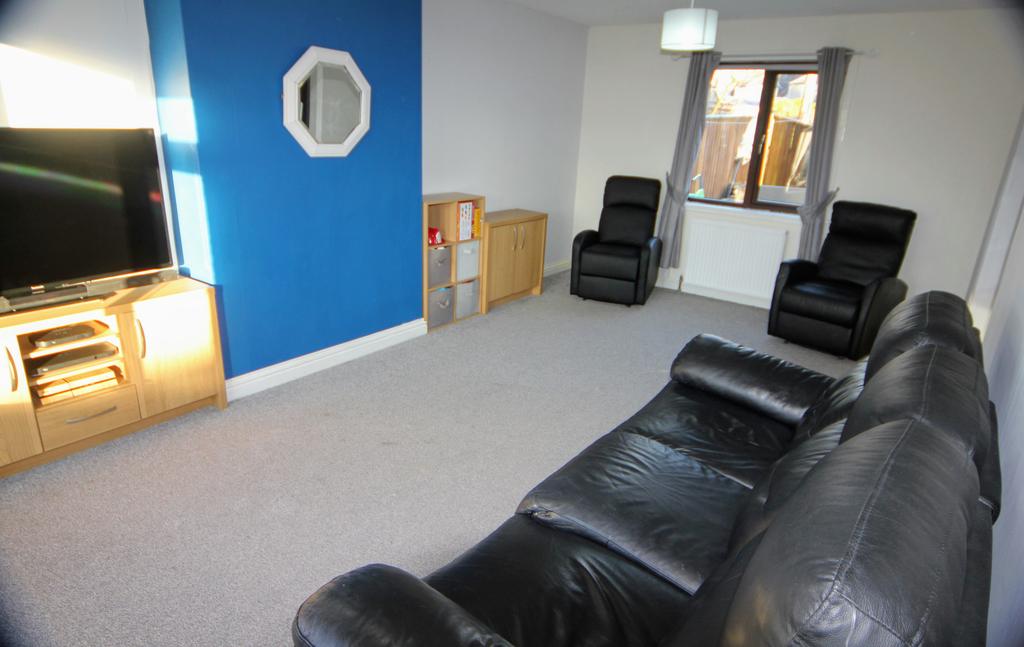 12 Mc Lellan Gardens, Dalbeattie DG5 4 BX - Grieve G