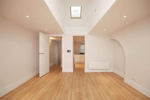 2 bedroom apartment to rent, Marylebone High Street, London, W1U