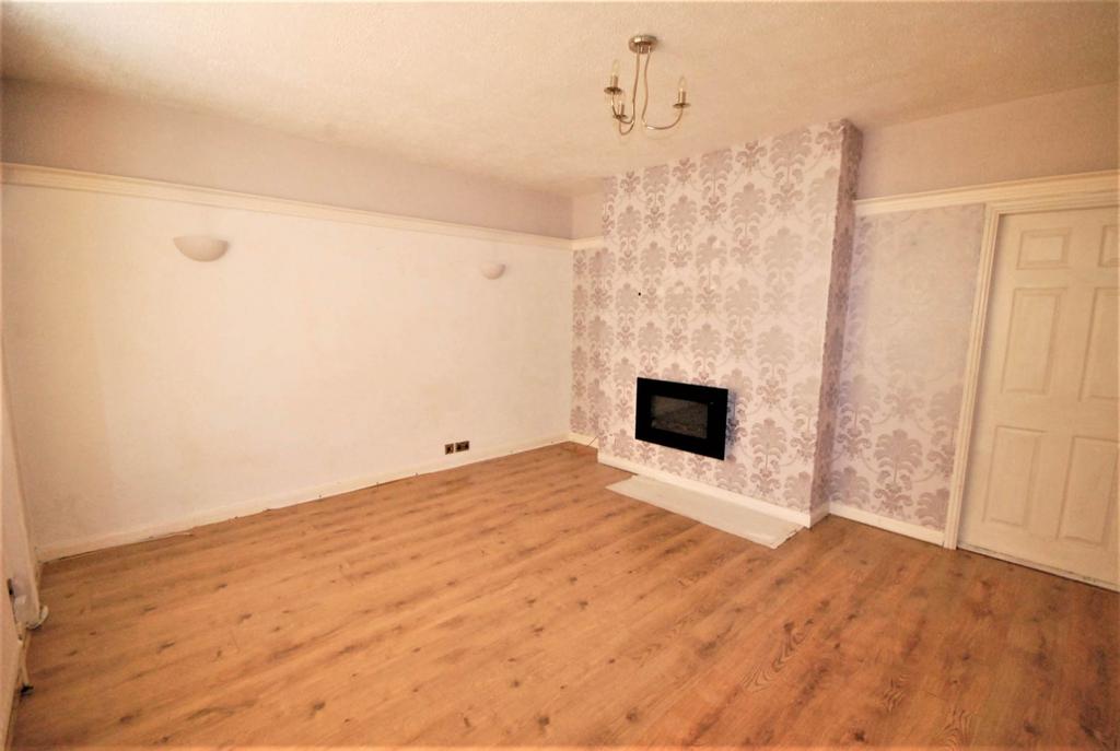 Lilac Avenue, South Shields 3 bed semidetached house £120,000