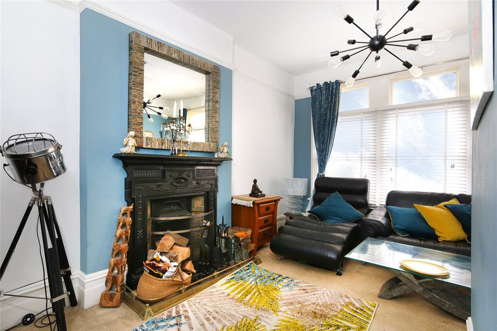 Halesworth Road, Lewisham, SE13 1 bed apartment £300,000