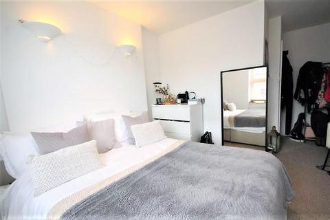 2 bedroom flat to rent, Chamberlayne Road, Kensal Rise, NW10