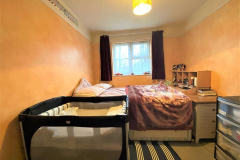 171 Abbotswood Way, Hayes, UB3 3PG