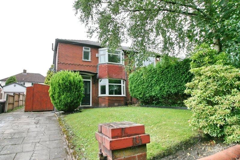 Old Clough Lane, Worsley, Manchester, M28 3 bed semidetached house £240,000