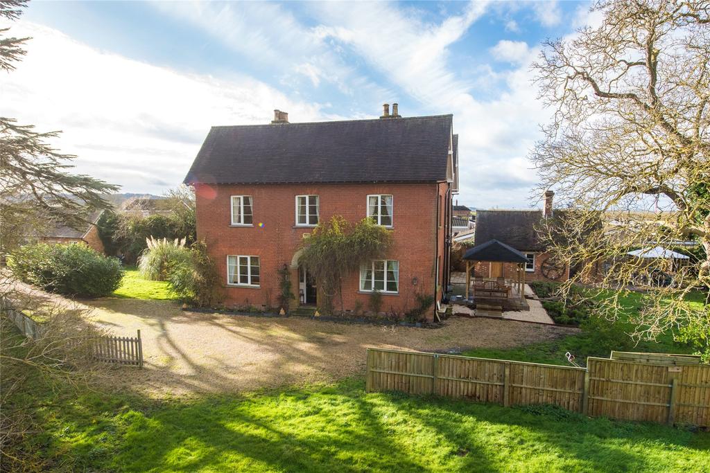 The Grove, Houghton Conquest, Bedfordshire, MK45 5 bed detached house