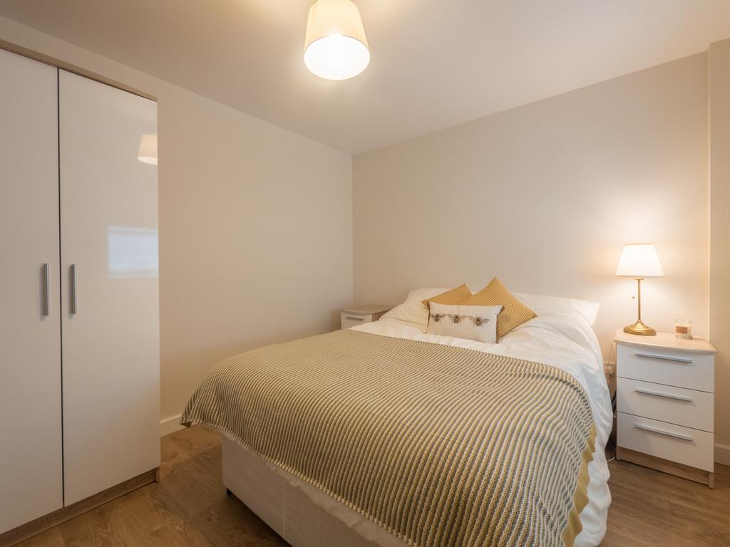 Apartment in Leeds - View 3