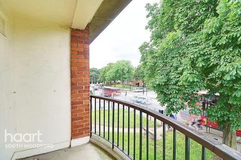 6 Priory Close, London, E18 2QT