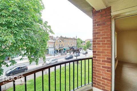 6 Priory Close, London, E18 2QT