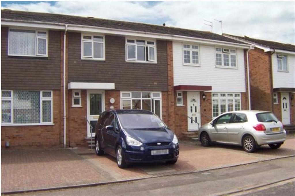 Fleetside, West Molesey 3 bed terraced house £399,950