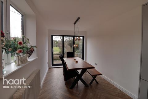 34 Efflinch Lane, Barton Under Needwood, Burton-on-trent, DE13 8ET