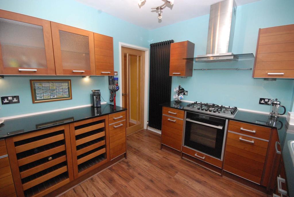 Marian Drive, Bill Quay 4 bed bungalow £200,000