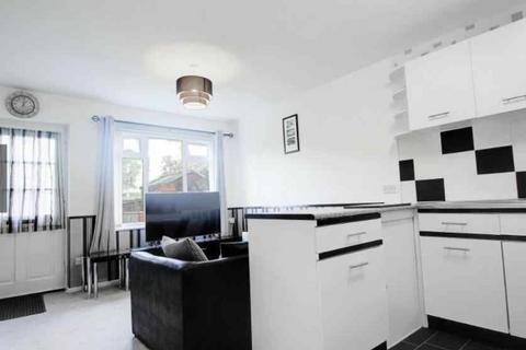 1 bedroom cluster house to rent, Waller Avenue, Leagrave, Luton, LU4