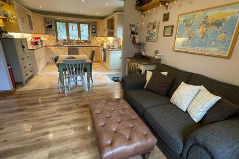 9 Dolybont, St Harmon, Rhayader, LD6 5LZ