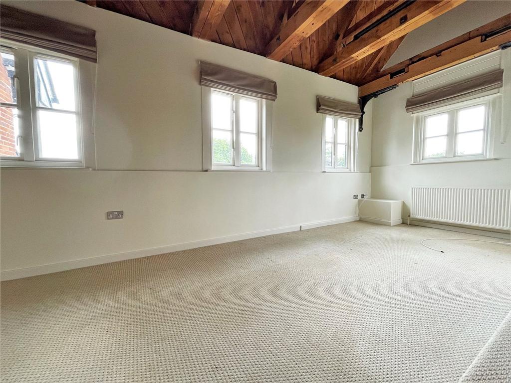 East Street, Colchester, CO1 2 bed duplex £275,000