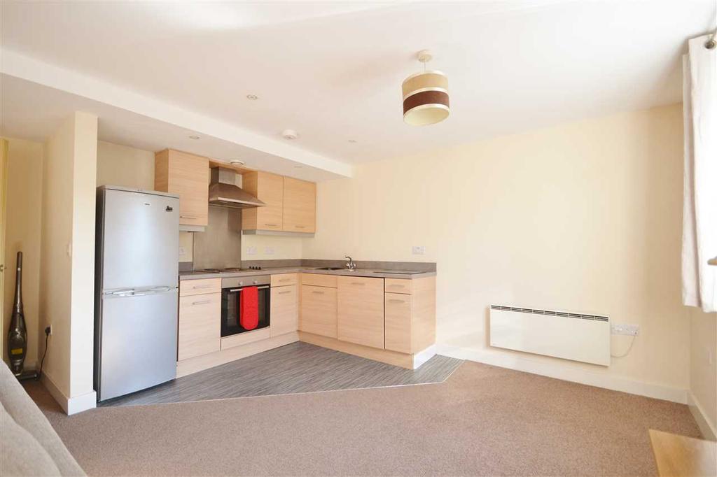 Kitchen/Dining Area