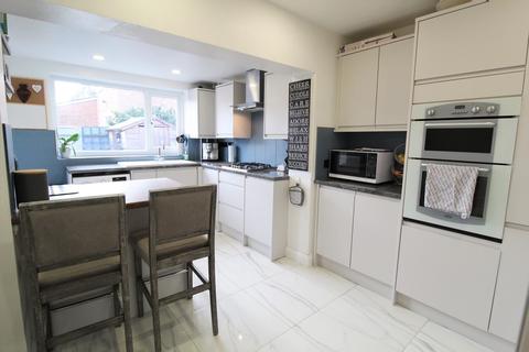 3 Willow Close, Whitnash, Leamington Spa, CV31 2QP