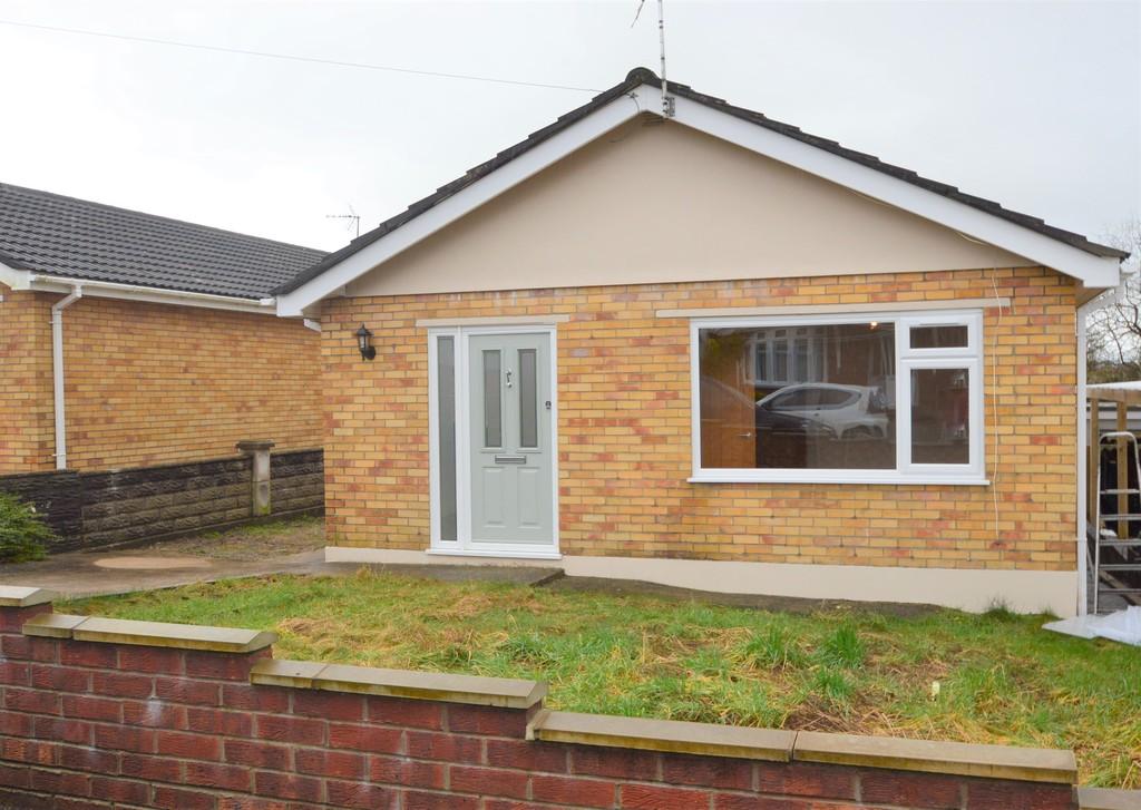 Woodlands Park, Kenfig Hill, Bridgend 2 bed detached bungalow £725