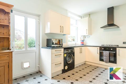 140 Chew Valley Road, Greenfield, Oldham, OL3 7DD
