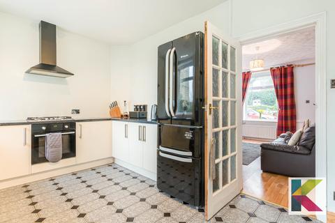 140 Chew Valley Road, Greenfield, Oldham, OL3 7DD