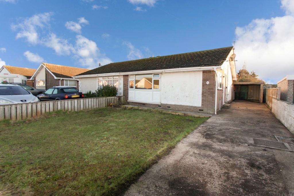 Towyn Way West, Towyn 2 bed semidetached bungalow £112,950